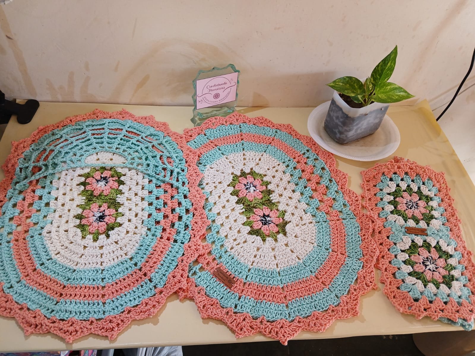 crochetando-memorias-kit-lavabo-croche-artesanal-tres-pecas